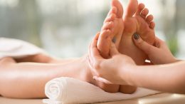 What Is Reflexology? 7 Benefits Of Reflexology And How It Works